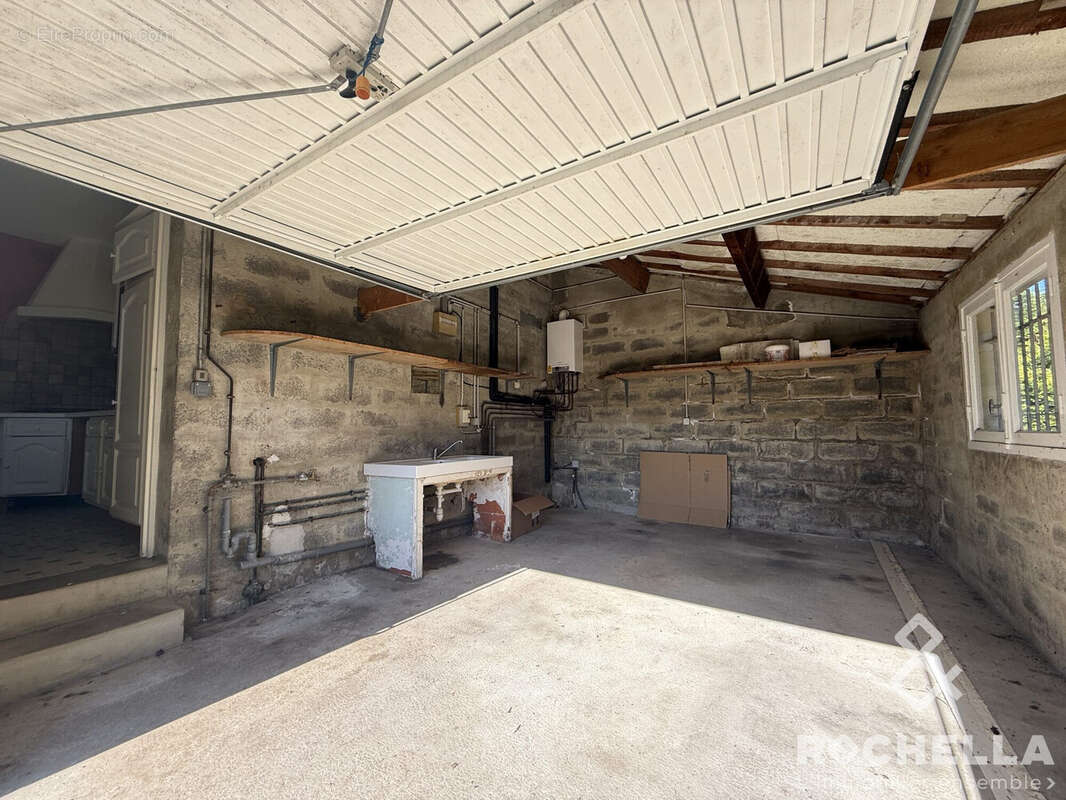 Maison à SAINT-JULIEN-DE-L&#039;ESCAP