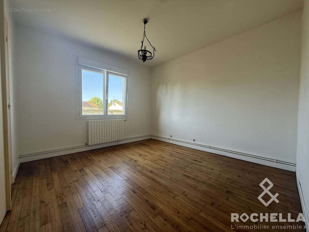 Maison à SAINT-JULIEN-DE-L&#039;ESCAP