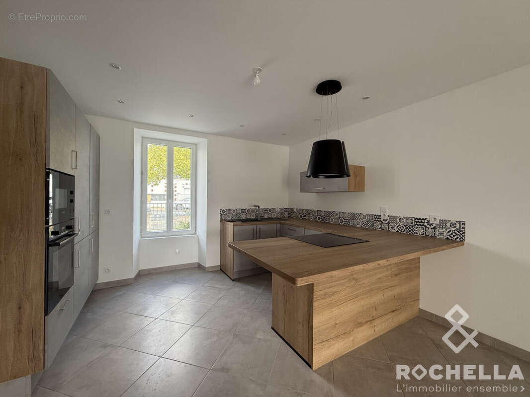 Maison à TONNAY-CHARENTE