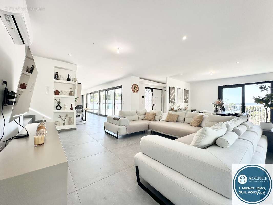 Maison à LE PEAGE-DE-ROUSSILLON