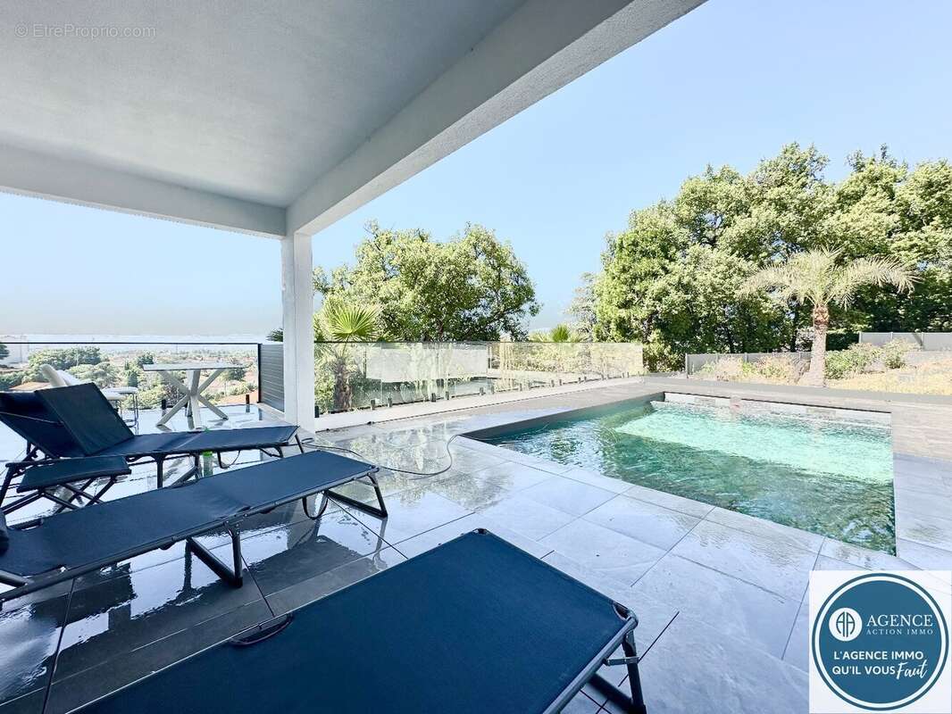 Maison à LE PEAGE-DE-ROUSSILLON