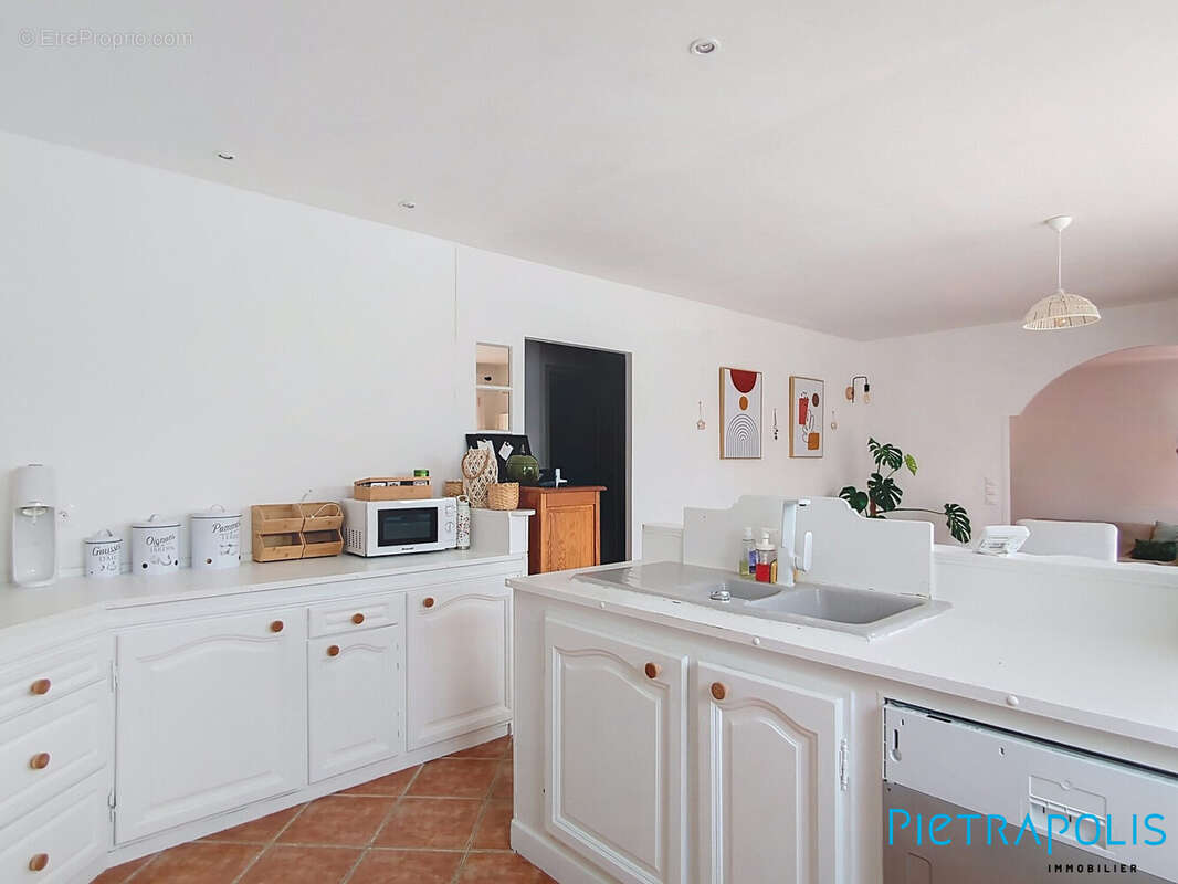 Maison à SAINT-HILAIRE-DE-BEAUVOIR