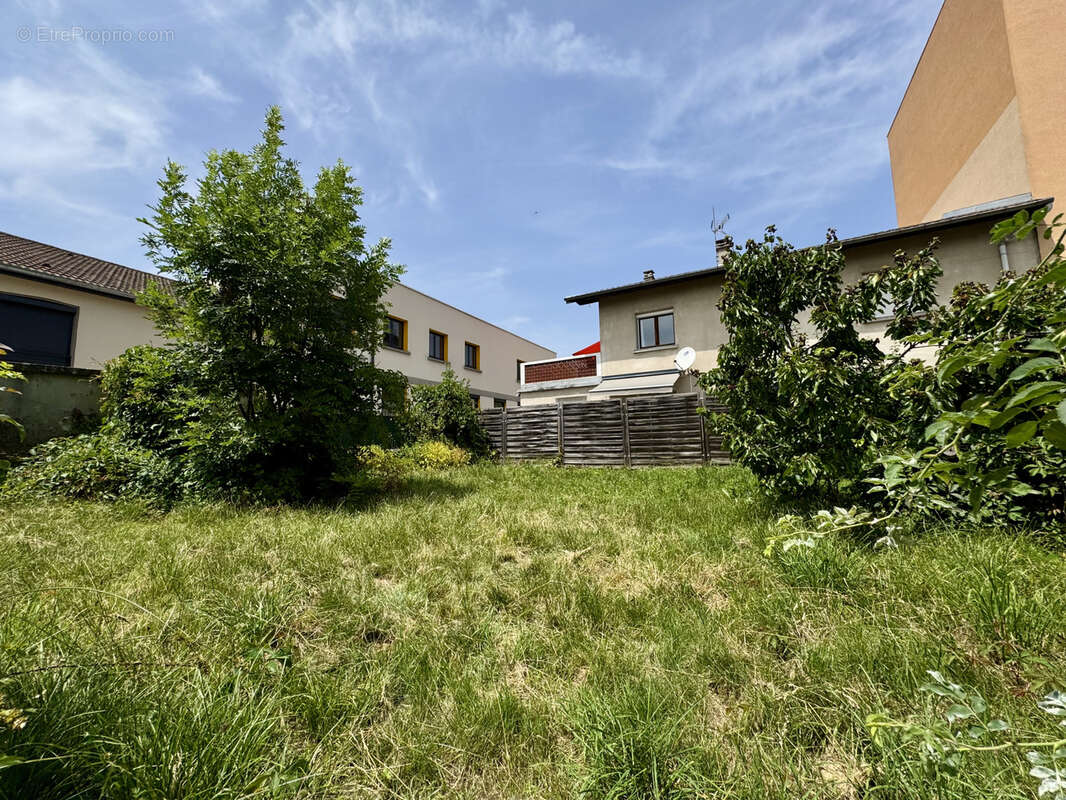 Appartement à RIVES