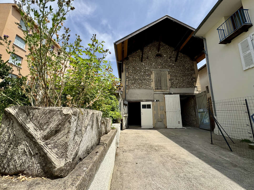 Appartement à RIVES