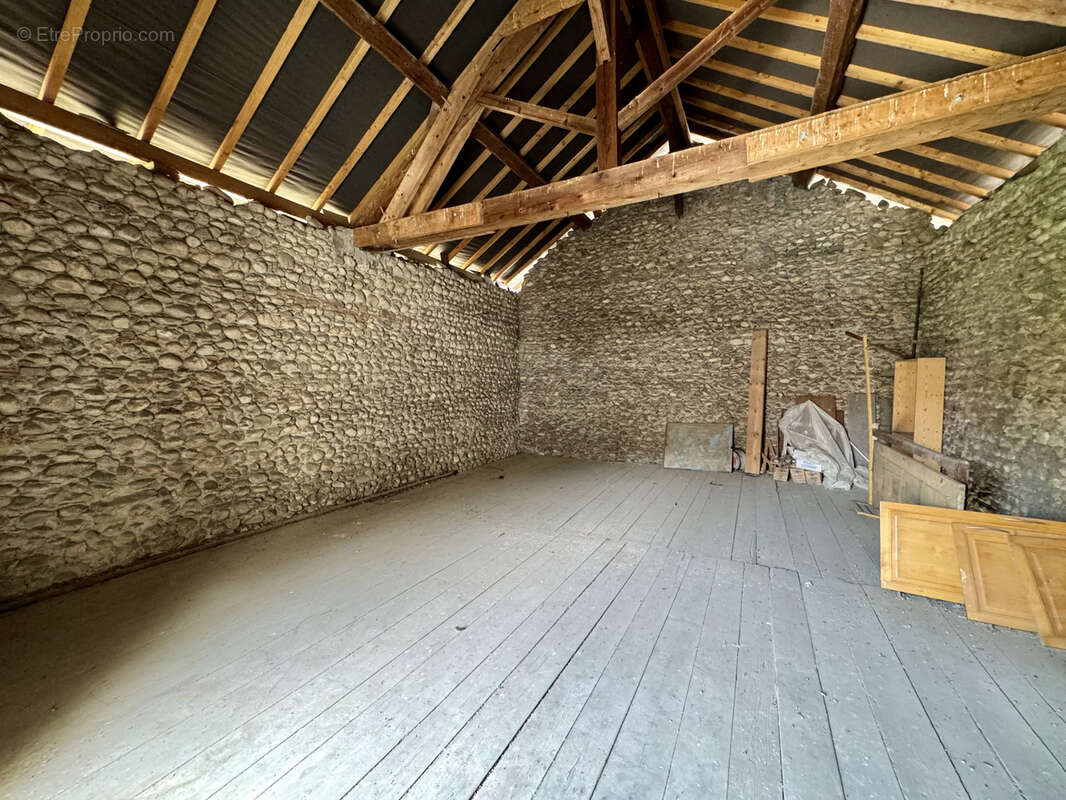 Appartement à RIVES