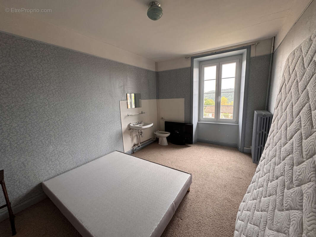 Maison à RUYNES-EN-MARGERIDE