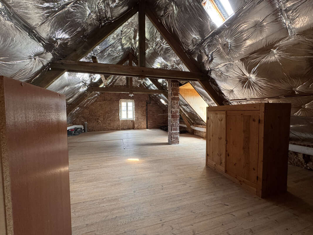 Maison à RUYNES-EN-MARGERIDE