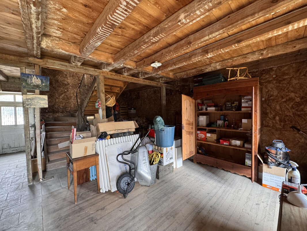 Maison à RUYNES-EN-MARGERIDE