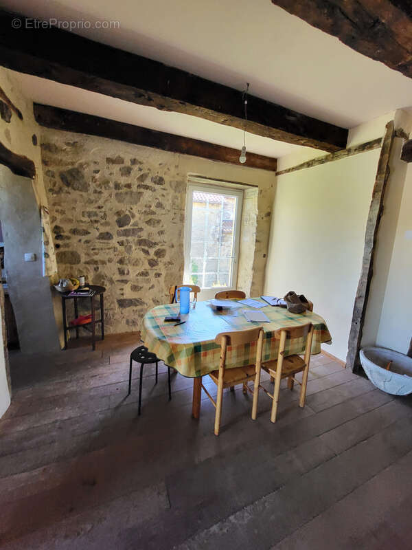 Maison à PEYRUSSE-LE-ROC