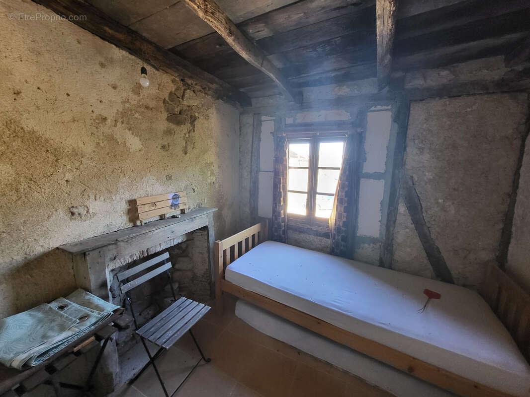 Maison à PEYRUSSE-LE-ROC