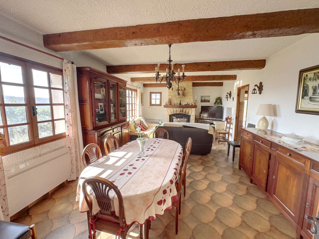 Maison à SAINT-JEANNET