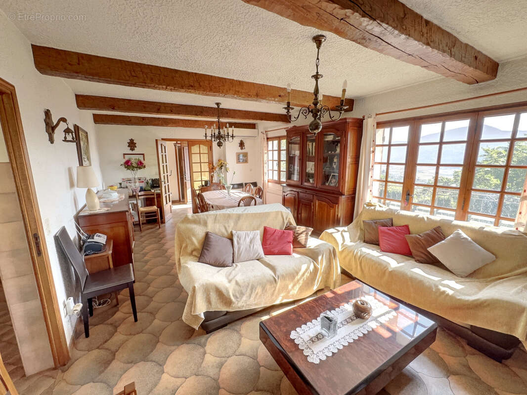 Maison à SAINT-JEANNET