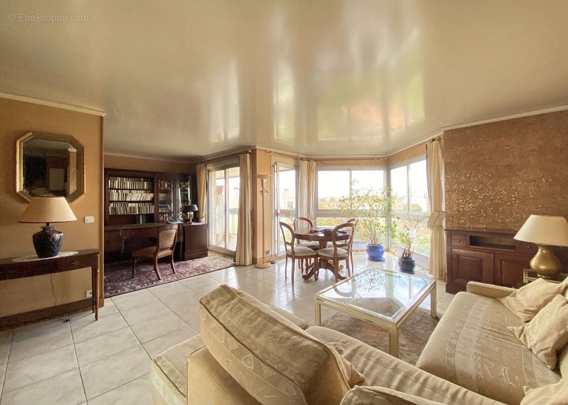 Appartement à SAINT-MAUR-DES-FOSSES