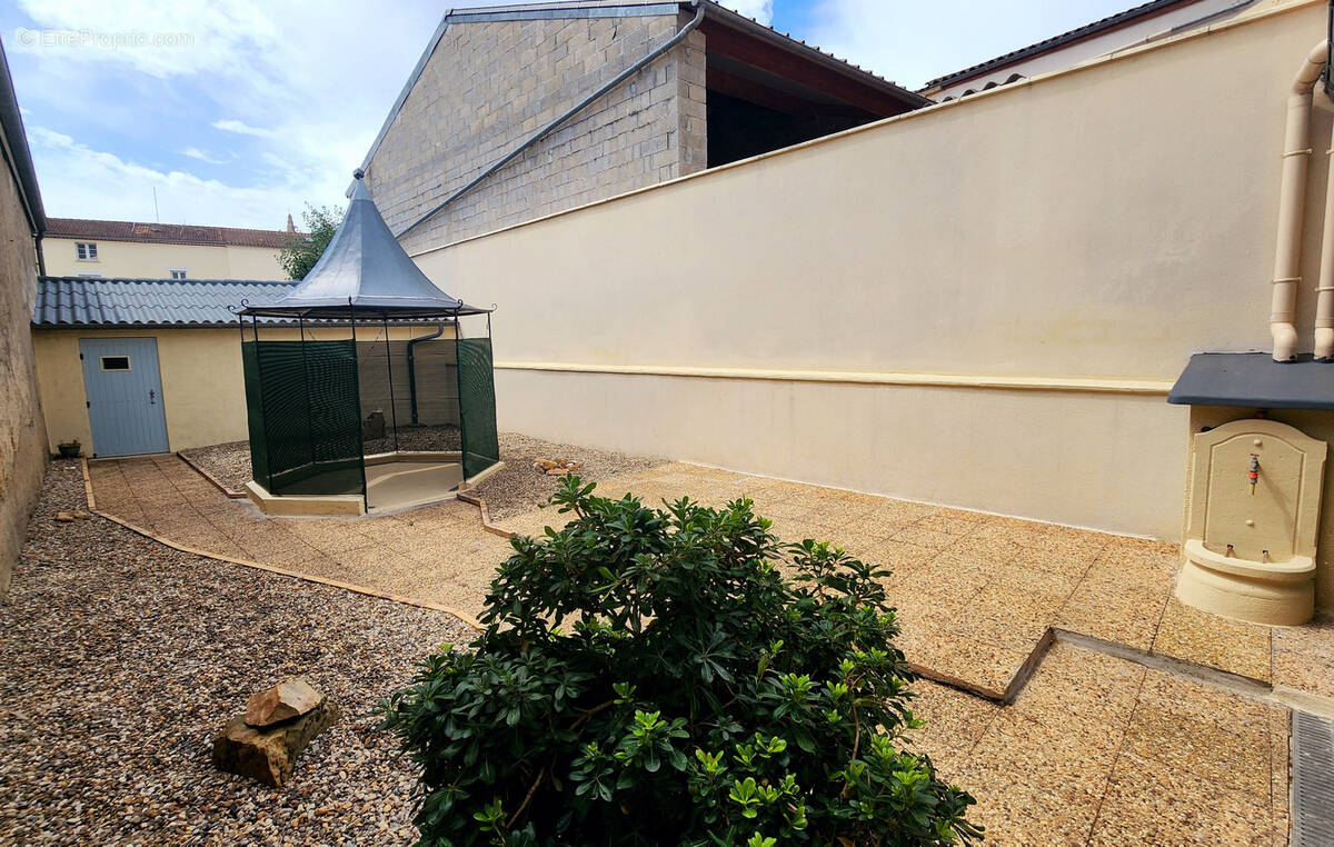 Maison à SAINTE-BAZEILLE