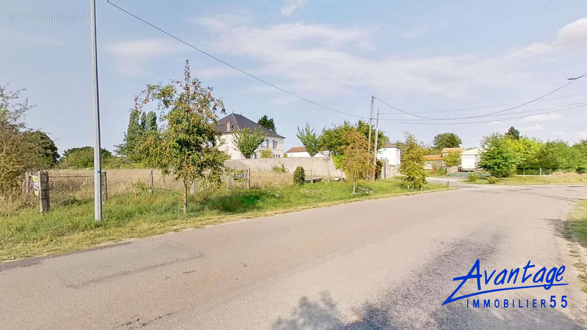 Terrain à VILLOTTE-DEVANT-LOUPPY