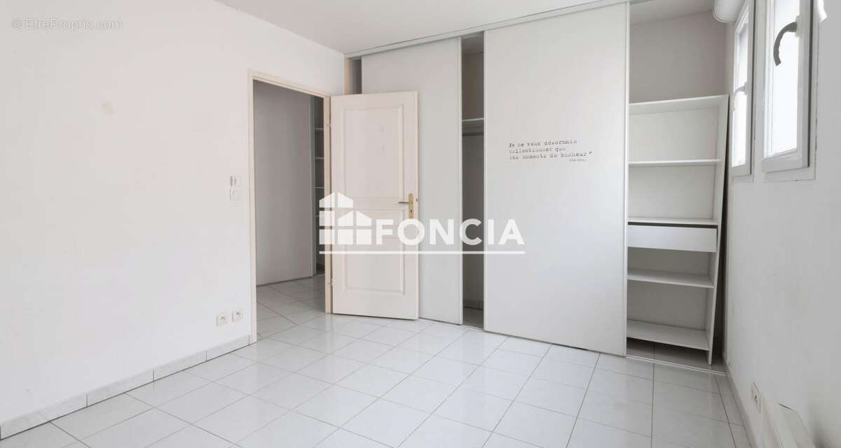 Appartement à VALLAURIS