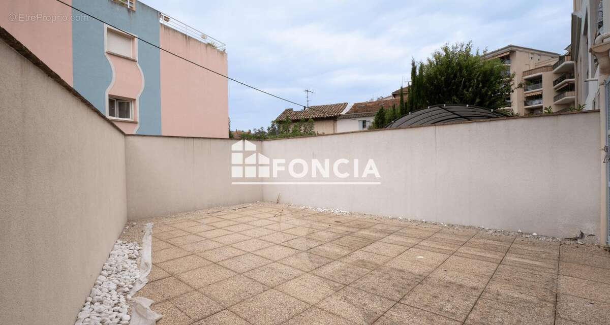 Appartement à VALLAURIS