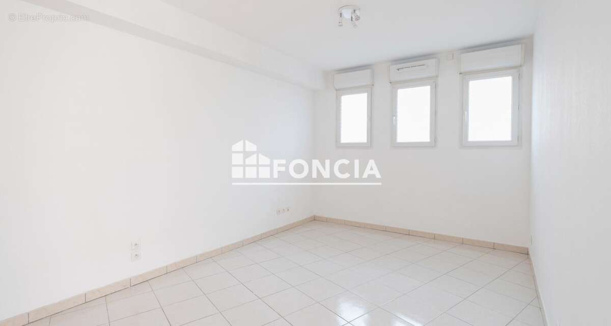 Appartement à VALLAURIS