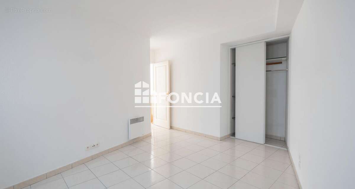 Appartement à VALLAURIS