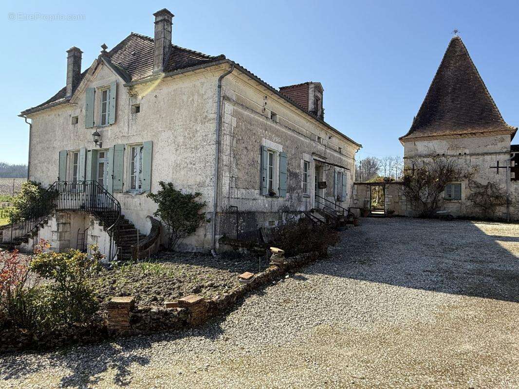 Maison à AUBETERRE-SUR-DRONNE