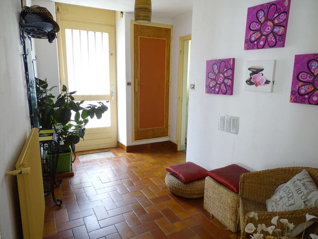 Maison à POINCON-LES-LARREY