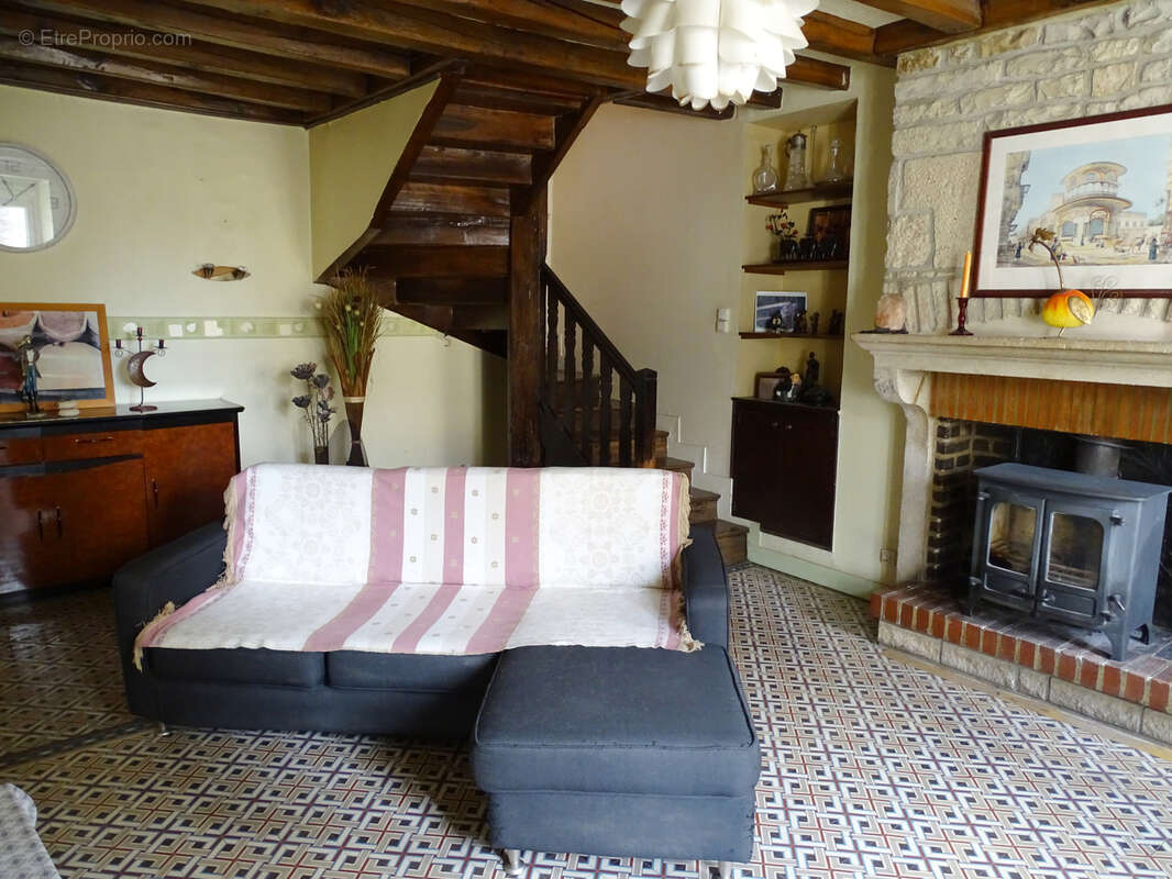 Maison à POINCON-LES-LARREY