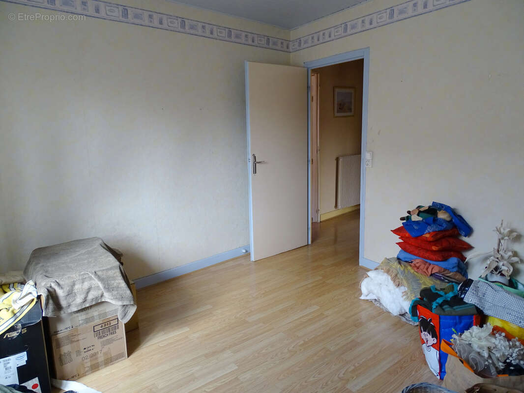 Maison à POINCON-LES-LARREY