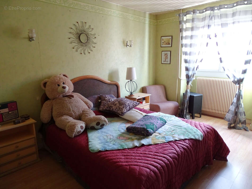 Maison à POINCON-LES-LARREY