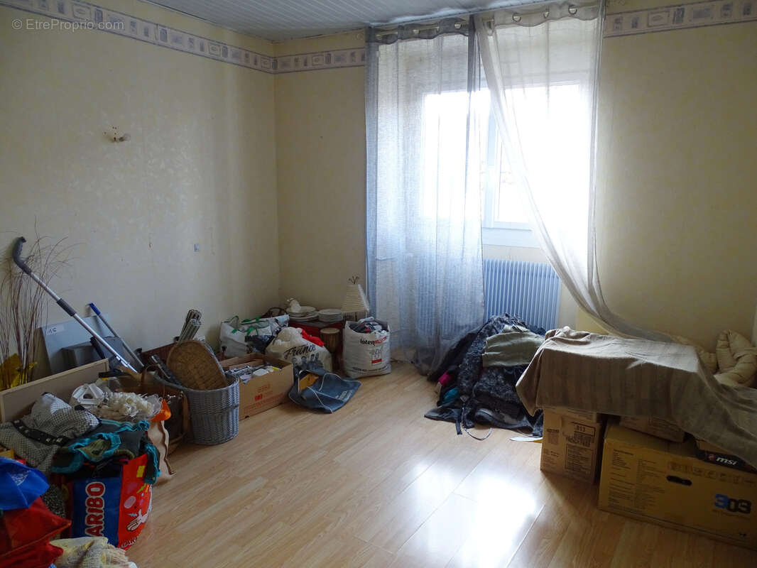 Maison à POINCON-LES-LARREY