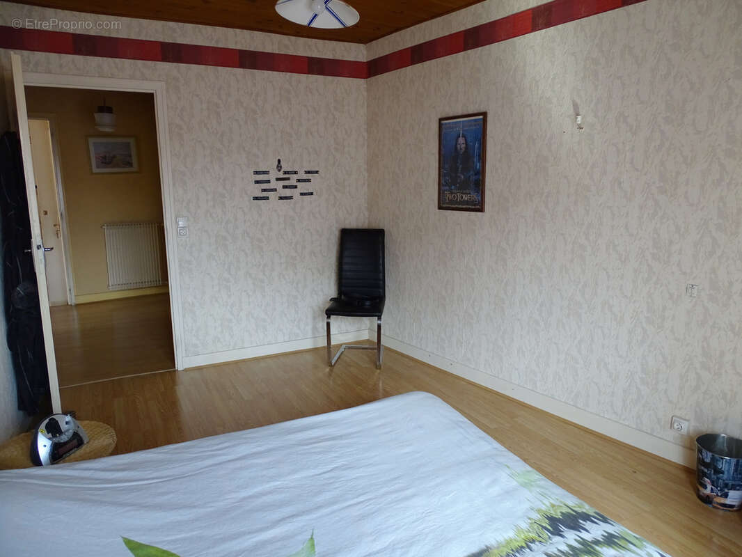 Maison à POINCON-LES-LARREY