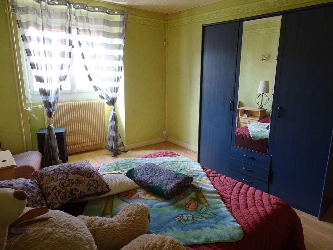 Maison à POINCON-LES-LARREY