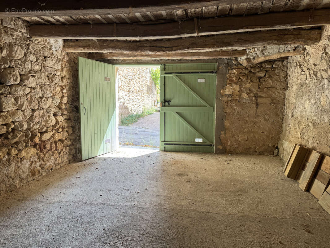 Maison à MONTPEYROUX