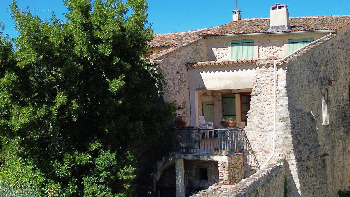 Maison à MONTPEYROUX