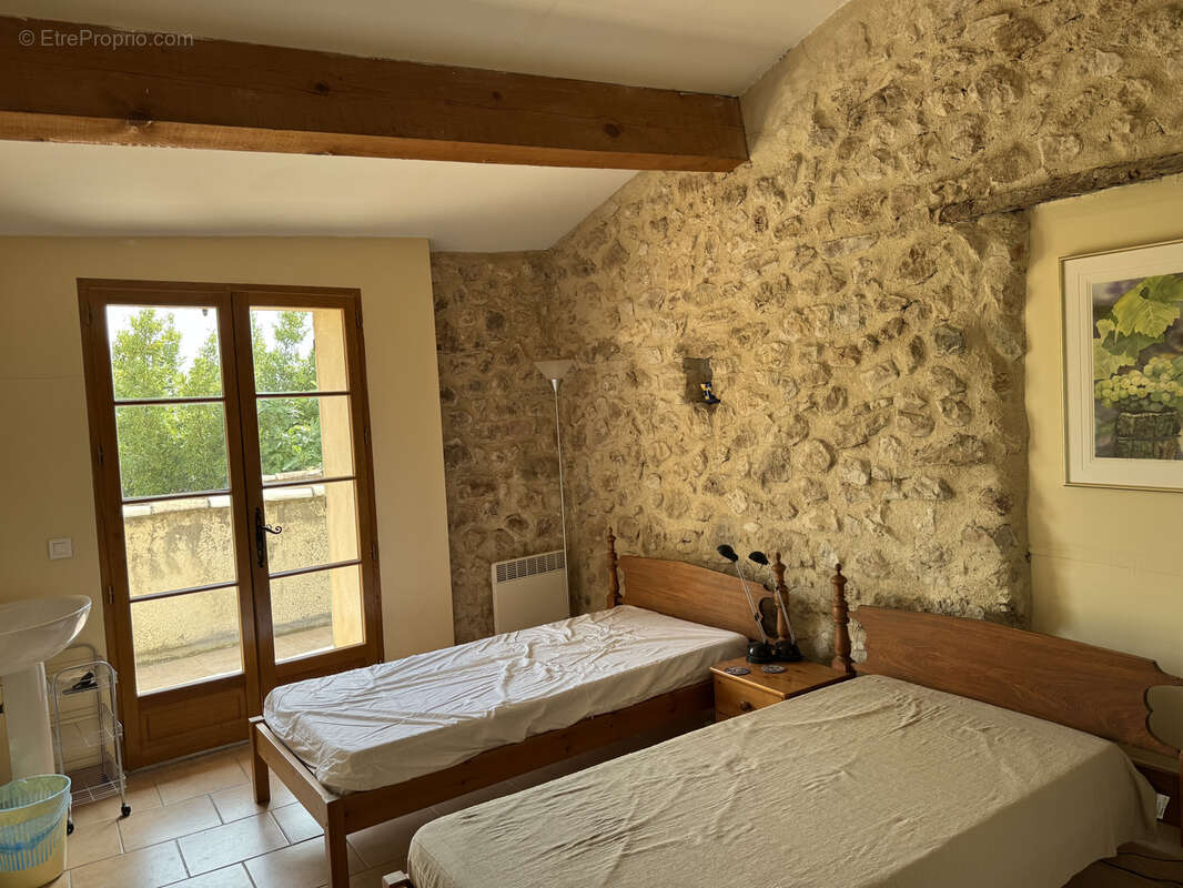 Maison à MONTPEYROUX