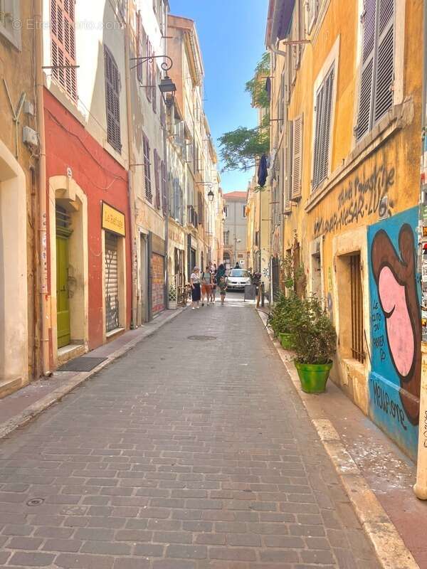 Appartement à MARSEILLE-2E