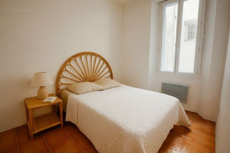 Appartement à MARSEILLE-2E