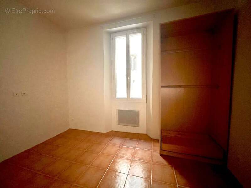 Appartement à MARSEILLE-2E
