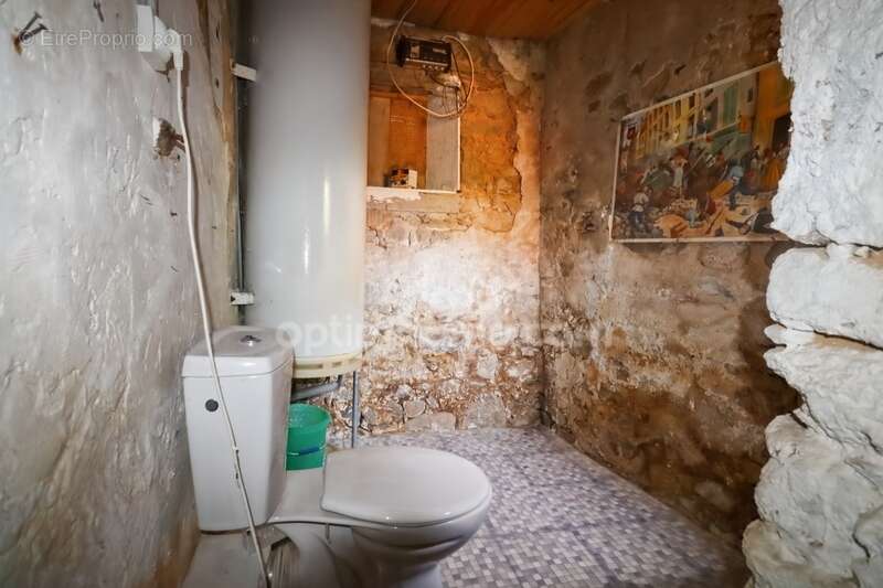 Maison à DOMPIERRE-LES-EGLISES