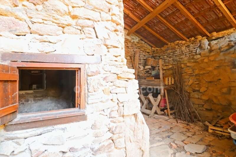 Maison à DOMPIERRE-LES-EGLISES