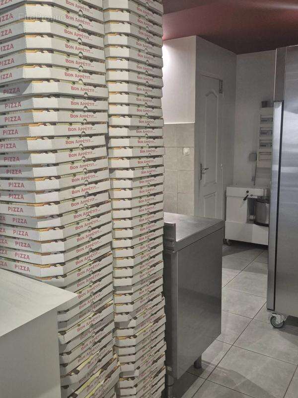 Commerce à PLAN-DE-CUQUES