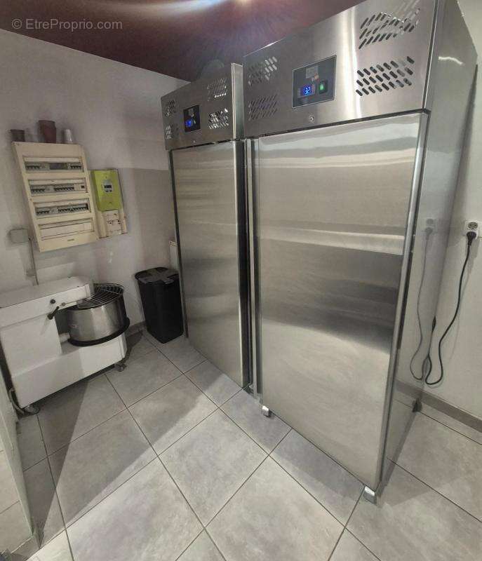 Commerce à PLAN-DE-CUQUES