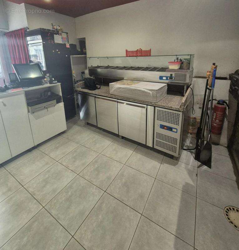 Commerce à PLAN-DE-CUQUES