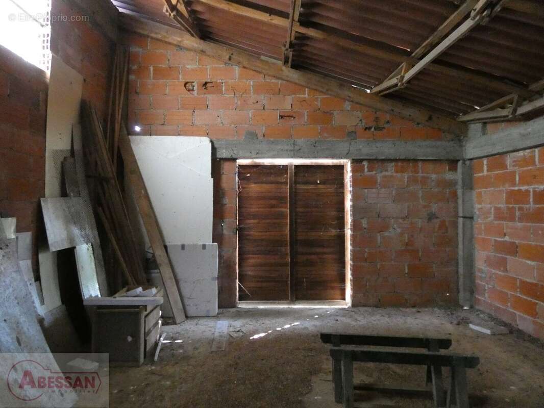 Commerce à CORDES-SUR-CIEL