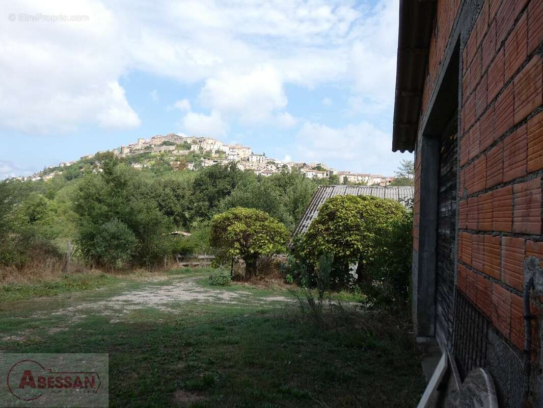 Commerce à CORDES-SUR-CIEL