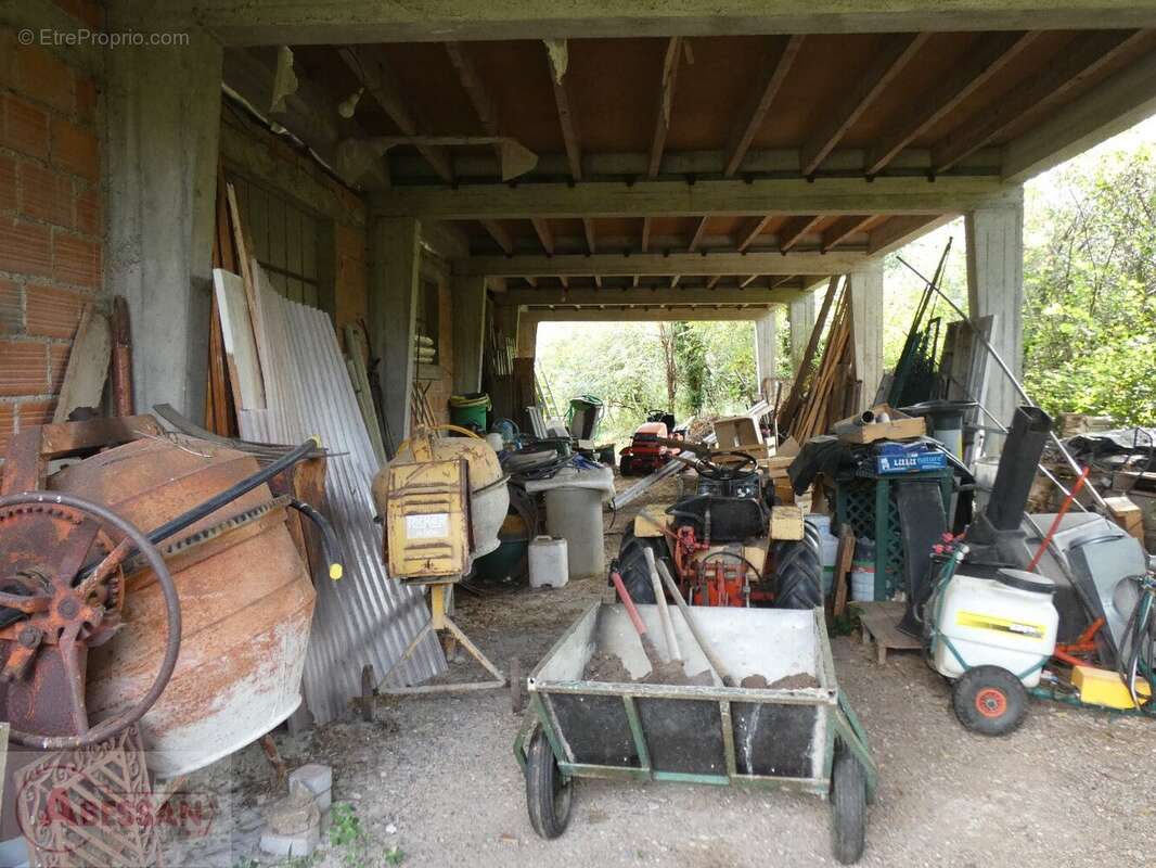 Commerce à CORDES-SUR-CIEL