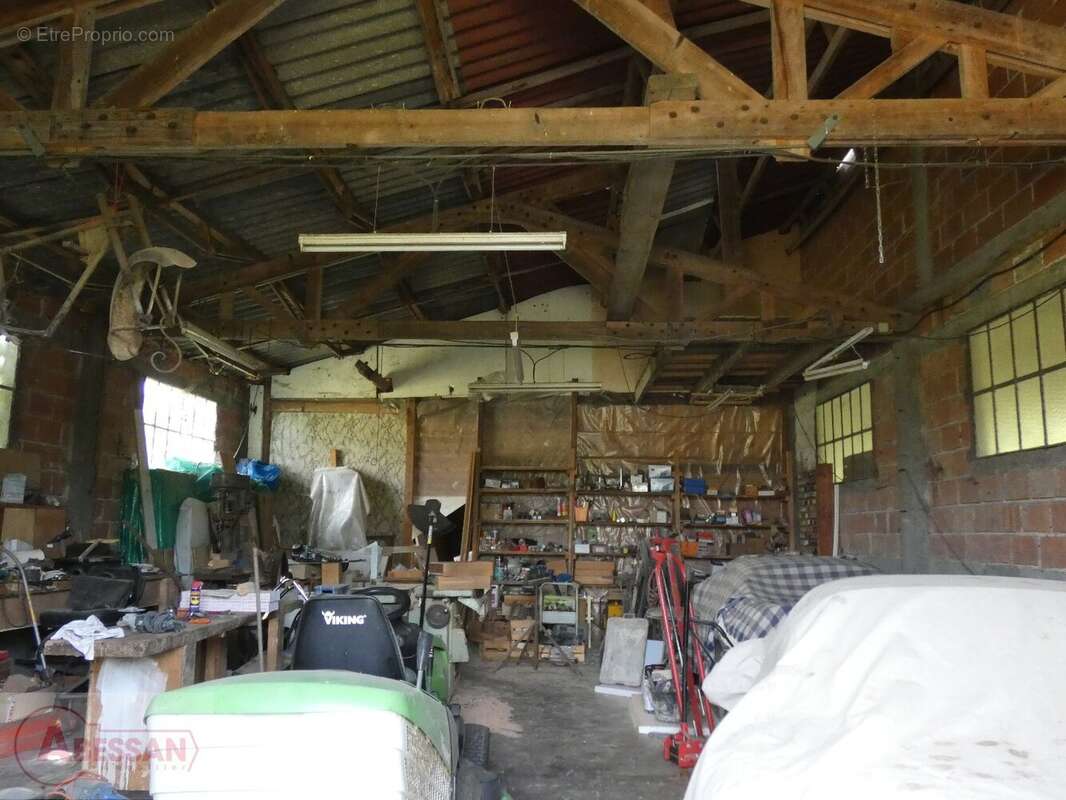 Commerce à CORDES-SUR-CIEL