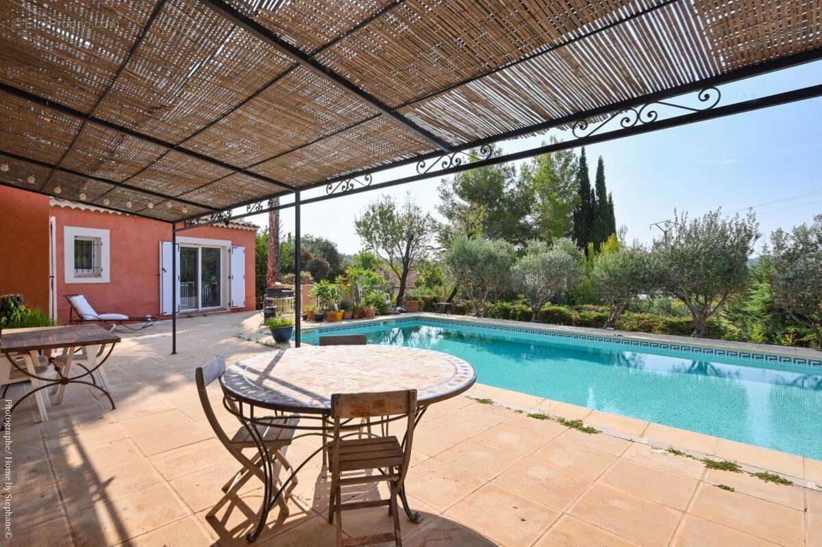 Maison à LA CADIERE-D'AZUR