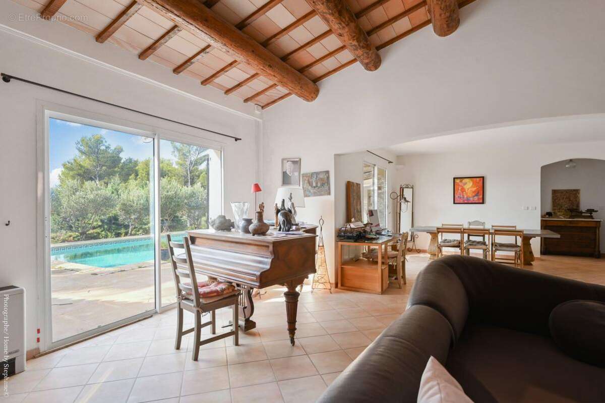 Maison à LA CADIERE-D'AZUR