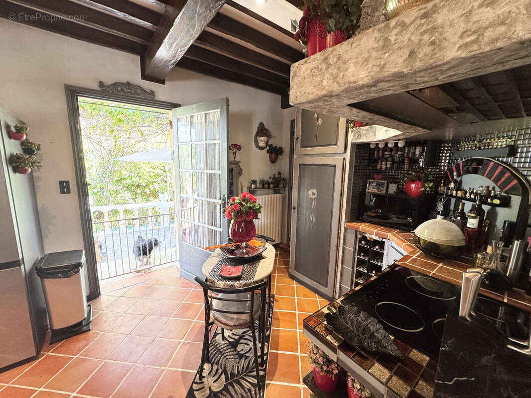 Maison à BESSE-SUR-ISSOLE