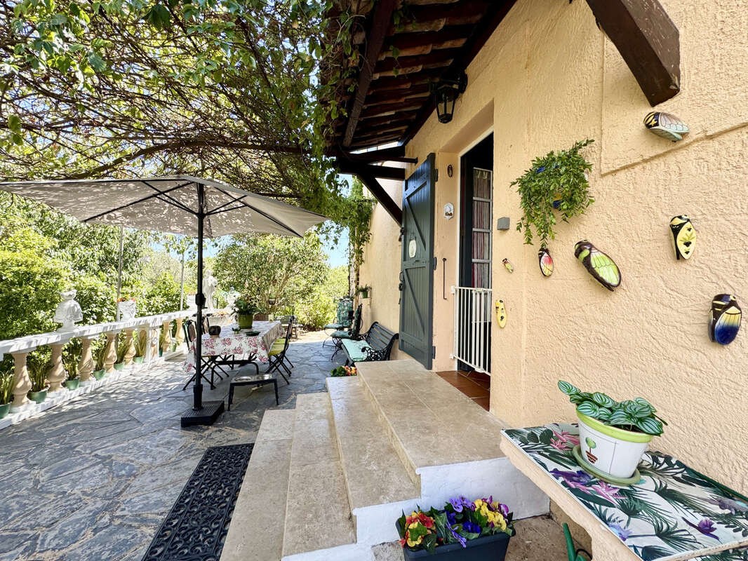 Maison à BESSE-SUR-ISSOLE